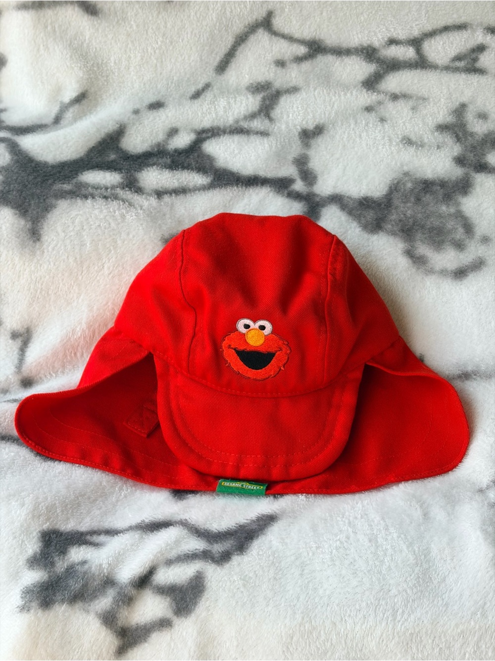Sesame Street Coppertone Elmo Red Kids Sun Hat/50+ UV Protection/100% Cotton/EUC